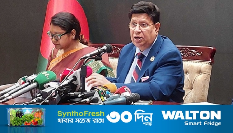 এ কে আব্দুল মোমেন